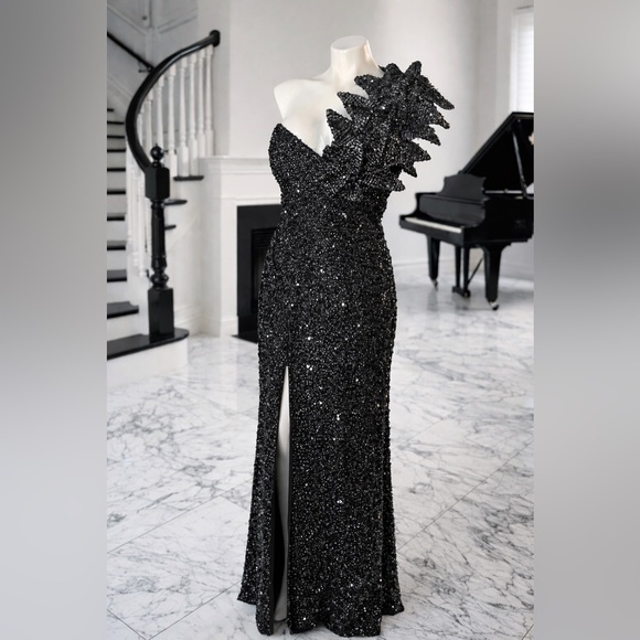 Black Sequin Evening Prom Military Gown Dress Sz 16W One Shoulder Formal Slit